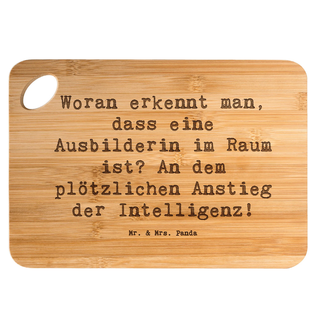 Bambus - Schneidebrett Spruch Woran erkennt man, dass eine Ausbilderin im Raum ist? An dem plötzlichen Anstieg der Intelligenz! Schneidebrett, Holzbrett, Küchenbrett, Frühstücksbrett, Hackbrett, Brett, Holzbrettchen, Servierbrett, Bretter, Holzbretter, Holz Bretter, Schneidebrett Holz, Holzbrett mit Gravur, Schneidbrett, Holzbrett Küche, Holzschneidebrett, Beruf, Ausbildung, Jubiläum, Abschied, Rente, Kollege, Kollegin, Geschenk, Schenken, Arbeitskollege, Mitarbeiter, Firma, Danke, Dankeschön