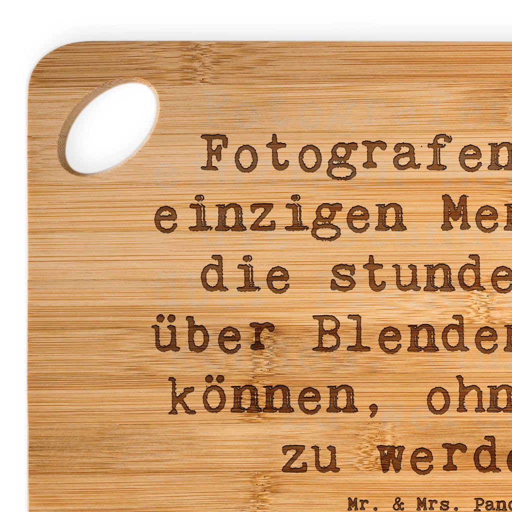 Bamboo chopping board Saying Fotografen: Die einzigen Menschen, die stundenlang über Blenden reden können, ohne müde zu werden. Schneidebrett, Holzbrett, Küchenbrett, Frühstücksbrett, Hackbrett, Brett, Holzbrettchen, Servierbrett, Bretter, Holzbretter, Holz Bretter, Schneidebrett Holz, Holzbrett mit Gravur, Schneidbrett, Holzbrett Küche, Holzschneidebrett, Beruf, Ausbildung, Jubiläum, Abschied, Rente, Kollege, Kollegin, Geschenk, Schenken, Arbeitskollege, Mitarbeiter, Firma, Danke, Dankeschön