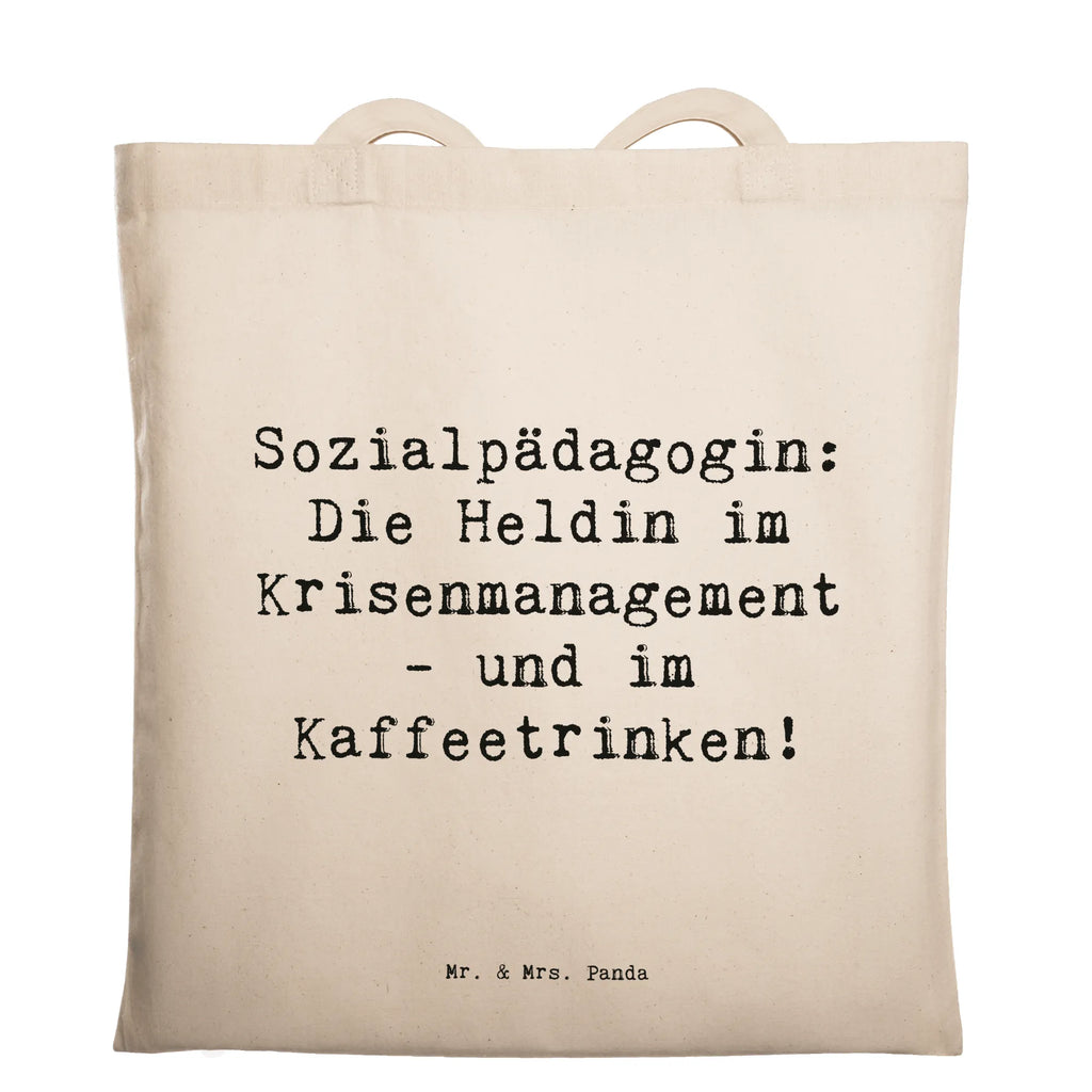 Tragetasche Spruch Sozialpädagogin: Die Heldin im Krisenmanagement - und im Kaffeetrinken! Beuteltasche, Beutel, Einkaufstasche, Jutebeutel, Stoffbeutel, Tasche, Shopper, Umhängetasche, Strandtasche, Schultertasche, Stofftasche, Tragetasche, Badetasche, Jutetasche, Einkaufstüte, Laptoptasche, Beruf, Ausbildung, Jubiläum, Abschied, Rente, Kollege, Kollegin, Geschenk, Schenken, Arbeitskollege, Mitarbeiter, Firma, Danke, Dankeschön