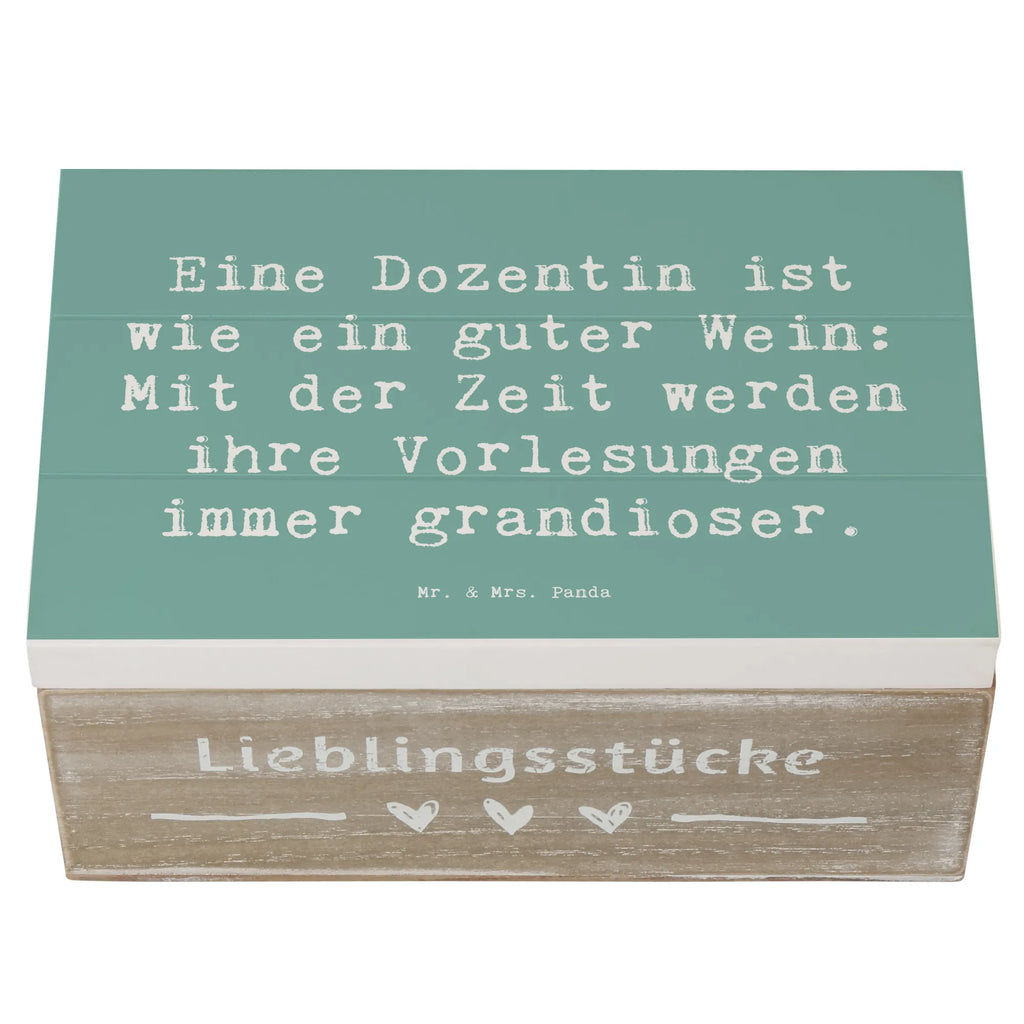 Holzkiste Spruch Eine Dozentin ist wie ein guter Wein: Mit der Zeit werden ihre Vorlesungen immer grandioser. Holzkiste, Kiste, Schatzkiste, Truhe, Schatulle, XXL, Erinnerungsbox, Erinnerungskiste, Dekokiste, Aufbewahrungsbox, Geschenkbox, Geschenkdose, Beruf, Ausbildung, Jubiläum, Abschied, Rente, Kollege, Kollegin, Geschenk, Schenken, Arbeitskollege, Mitarbeiter, Firma, Danke, Dankeschön