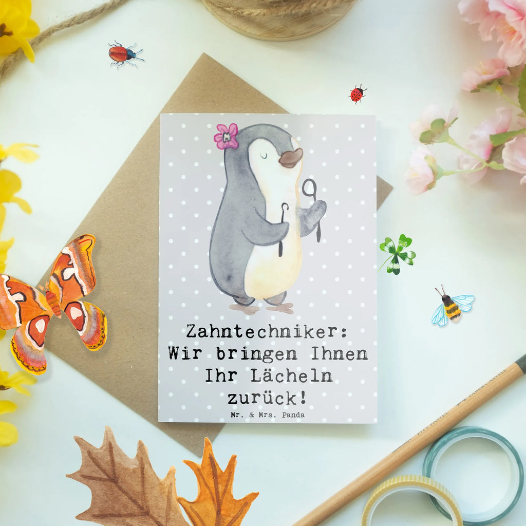 Grußkarte Zahntechniker: Wir bringen Ihnen Ihr Lächeln zurück! Grußkarte, Klappkarte, Einladungskarte, Glückwunschkarte, Hochzeitskarte, Geburtstagskarte, Karte, Ansichtskarten, Beruf, Ausbildung, Jubiläum, Abschied, Rente, Kollege, Kollegin, Geschenk, Schenken, Arbeitskollege, Mitarbeiter, Firma, Danke, Dankeschön