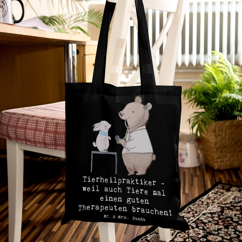 Tragetasche Tierheilpraktiker - weil auch Tiere mal einen guten Therapeuten brauchen! Beuteltasche, Beutel, Einkaufstasche, Jutebeutel, Stoffbeutel, Tasche, Shopper, Umhängetasche, Strandtasche, Schultertasche, Stofftasche, Tragetasche, Badetasche, Jutetasche, Einkaufstüte, Laptoptasche, Beruf, Ausbildung, Jubiläum, Abschied, Rente, Kollege, Kollegin, Geschenk, Schenken, Arbeitskollege, Mitarbeiter, Firma, Danke, Dankeschön