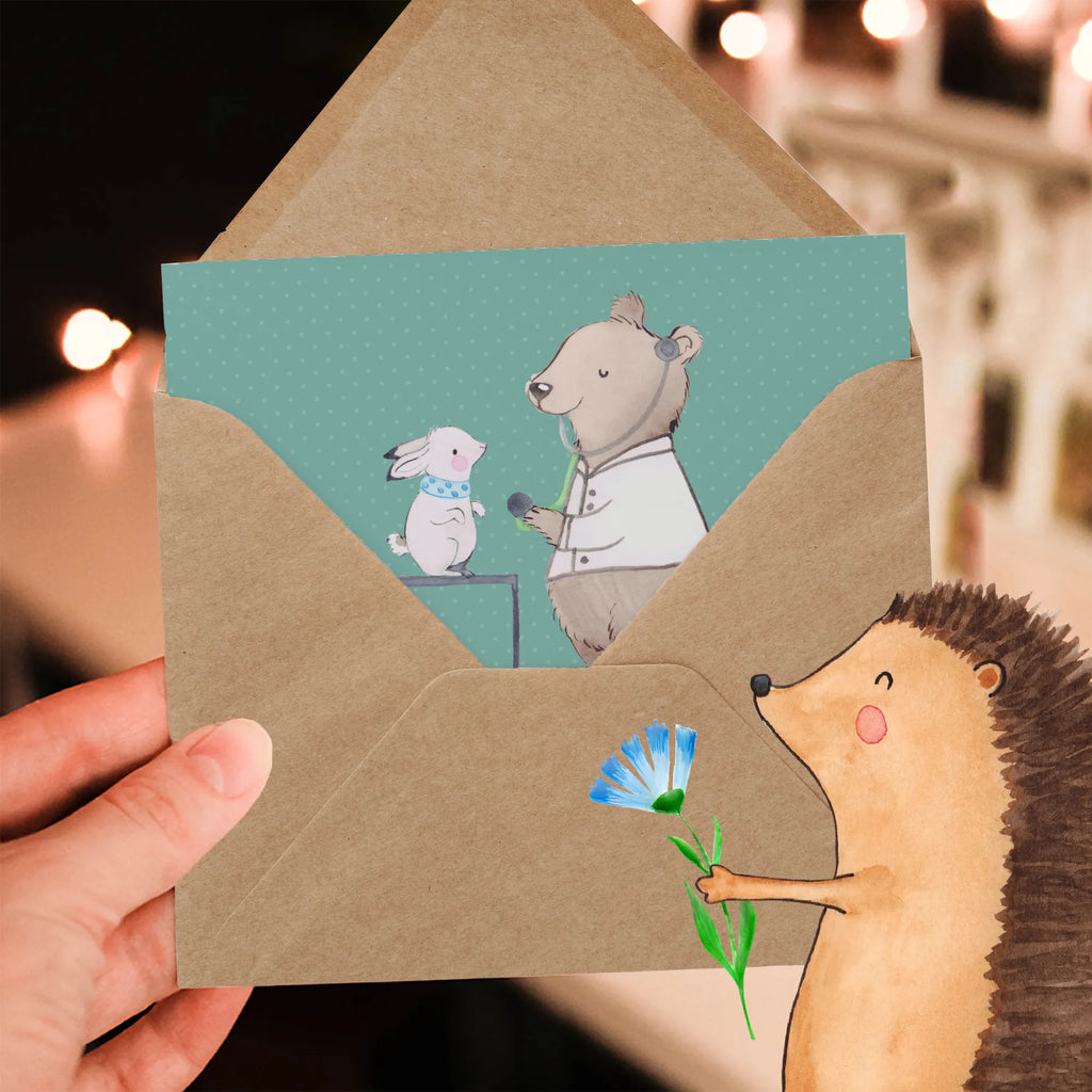 Deluxe Card Tierheilpraktiker - weil auch Tiere mal einen guten Therapeuten brauchen! Karte, Grußkarte, Klappkarte, Einladungskarte, Glückwunschkarte, Hochzeitskarte, Geburtstagskarte, Hochwertige Grußkarte, Hochwertige Klappkarte, Beruf, Ausbildung, Jubiläum, Abschied, Rente, Kollege, Kollegin, Geschenk, Schenken, Arbeitskollege, Mitarbeiter, Firma, Danke, Dankeschön