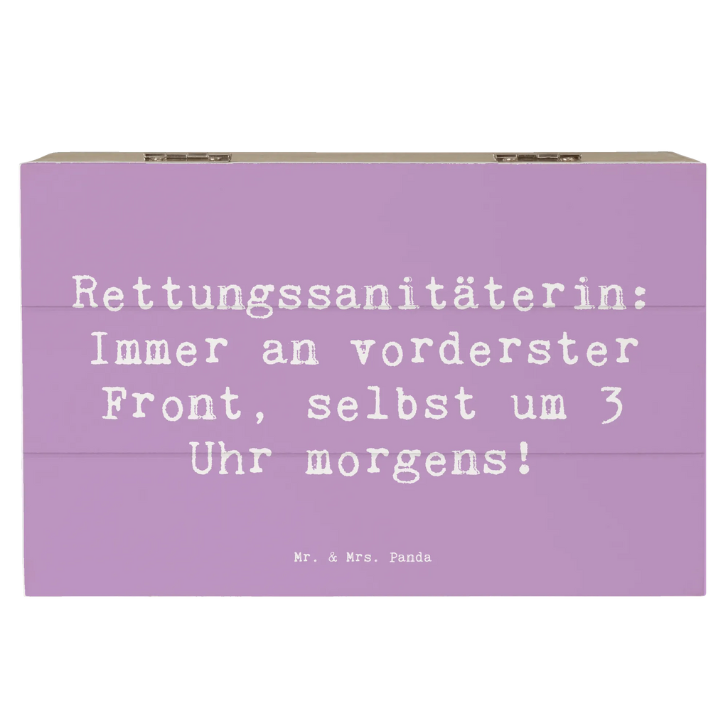 Holzkiste Spruch Rettungssanitäterin: Immer an vorderster Front, selbst um 3 Uhr morgens! Holzkiste, Kiste, Schatzkiste, Truhe, Schatulle, XXL, Erinnerungsbox, Erinnerungskiste, Dekokiste, Aufbewahrungsbox, Geschenkbox, Geschenkdose, Beruf, Ausbildung, Jubiläum, Abschied, Rente, Kollege, Kollegin, Geschenk, Schenken, Arbeitskollege, Mitarbeiter, Firma, Danke, Dankeschön