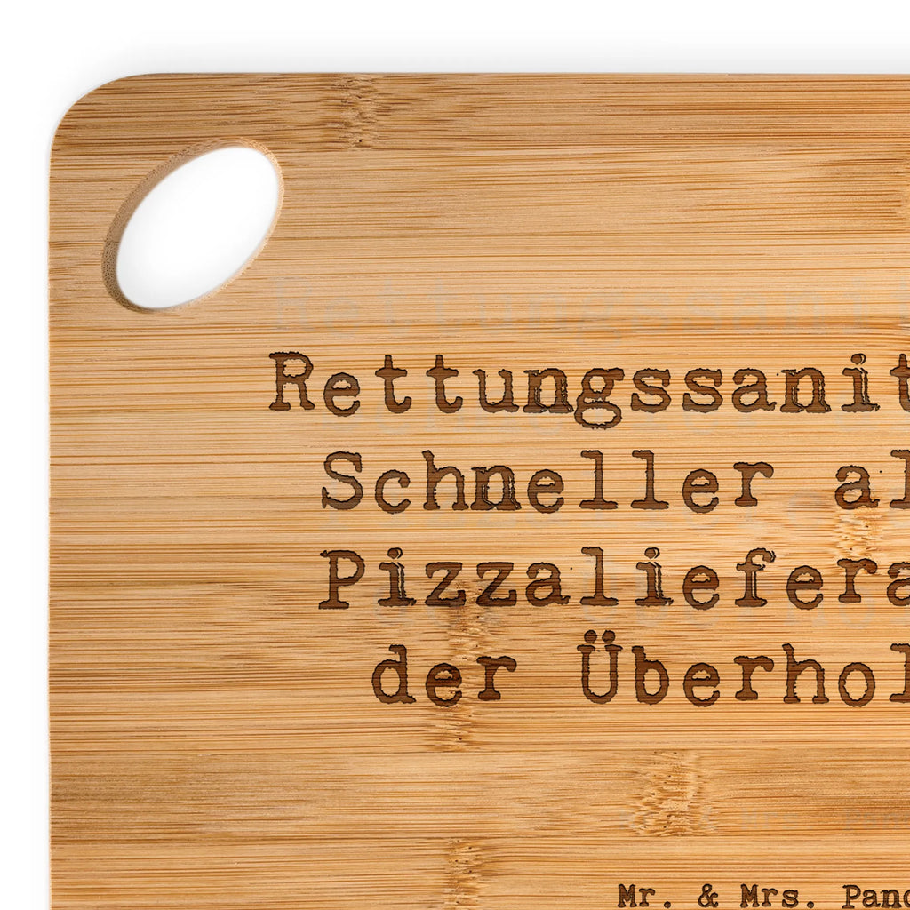 Bambus - Schneidebrett Spruch Rettungssanitäterin: Schneller als dein Pizzalieferant auf der Überholspur! Schneidebrett, Holzbrett, Küchenbrett, Frühstücksbrett, Hackbrett, Brett, Holzbrettchen, Servierbrett, Bretter, Holzbretter, Holz Bretter, Schneidebrett Holz, Holzbrett mit Gravur, Schneidbrett, Holzbrett Küche, Holzschneidebrett, Beruf, Ausbildung, Jubiläum, Abschied, Rente, Kollege, Kollegin, Geschenk, Schenken, Arbeitskollege, Mitarbeiter, Firma, Danke, Dankeschön