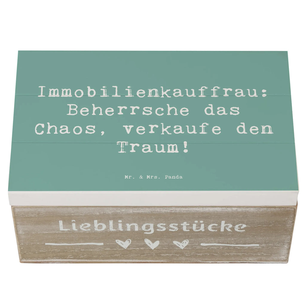 Holzkiste Spruch Immobilienkauffrau: Beherrsche das Chaos, verkaufe den Traum! Holzkiste, Kiste, Schatzkiste, Truhe, Schatulle, XXL, Erinnerungsbox, Erinnerungskiste, Dekokiste, Aufbewahrungsbox, Geschenkbox, Geschenkdose, Beruf, Ausbildung, Jubiläum, Abschied, Rente, Kollege, Kollegin, Geschenk, Schenken, Arbeitskollege, Mitarbeiter, Firma, Danke, Dankeschön