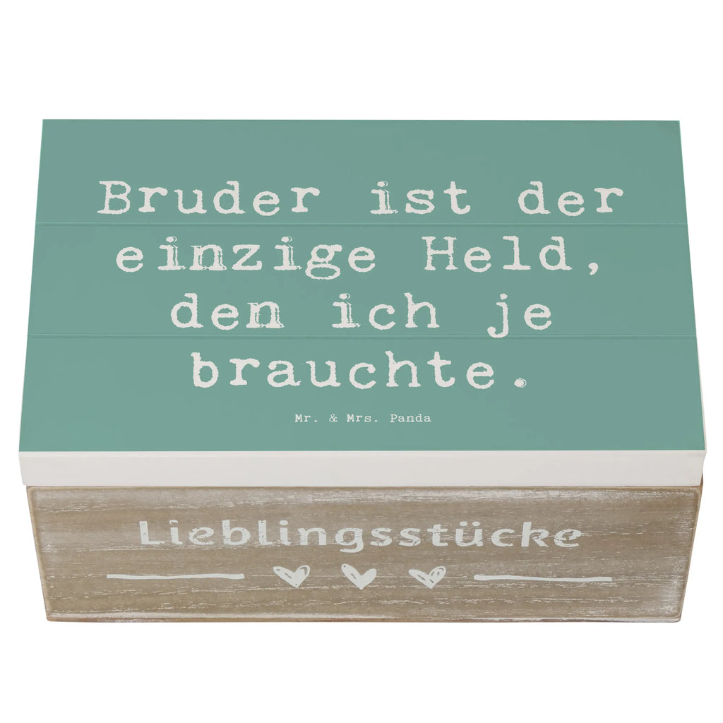 Holzkiste Spruch Bruder Held Holzkiste, Kiste, Schatzkiste, Truhe, Schatulle, XXL, Erinnerungsbox, Erinnerungskiste, Dekokiste, Aufbewahrungsbox, Geschenkbox, Geschenkdose, Familie, Vatertag, Muttertag, Bruder, Schwester, Mama, Papa, Oma, Opa