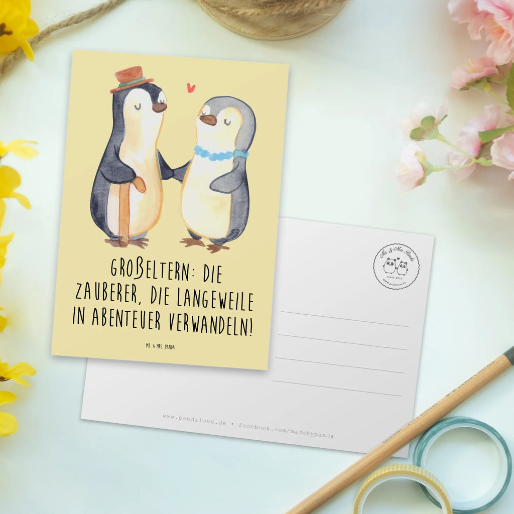 Postcard Großeltern: Die Zauberer, die Langeweile in Abenteuer verwandeln! Postkarte, Karte, Geschenkkarte, Grußkarte, Einladung, Ansichtskarte, Geburtstagskarte, Einladungskarte, Dankeskarte, Ansichtskarten, Einladung Geburtstag, Einladungskarten Geburtstag, Familie, Vatertag, Muttertag, Bruder, Schwester, Mama, Papa, Oma, Opa