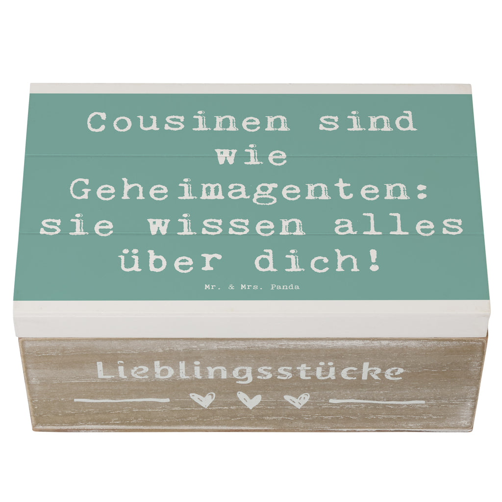 Holzkiste Spruch Cousinen Geheimagenten Holzkiste, Kiste, Schatzkiste, Truhe, Schatulle, XXL, Erinnerungsbox, Erinnerungskiste, Dekokiste, Aufbewahrungsbox, Geschenkbox, Geschenkdose, Familie, Vatertag, Muttertag, Bruder, Schwester, Mama, Papa, Oma, Opa