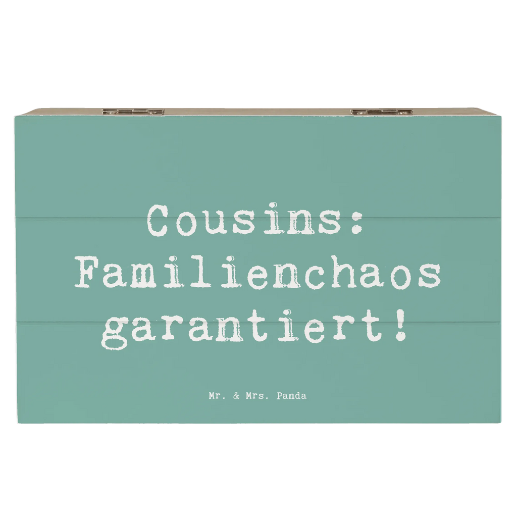 Holzkiste Spruch Cousin Abenteuer Holzkiste, Kiste, Schatzkiste, Truhe, Schatulle, XXL, Erinnerungsbox, Erinnerungskiste, Dekokiste, Aufbewahrungsbox, Geschenkbox, Geschenkdose, Familie, Vatertag, Muttertag, Bruder, Schwester, Mama, Papa, Oma, Opa