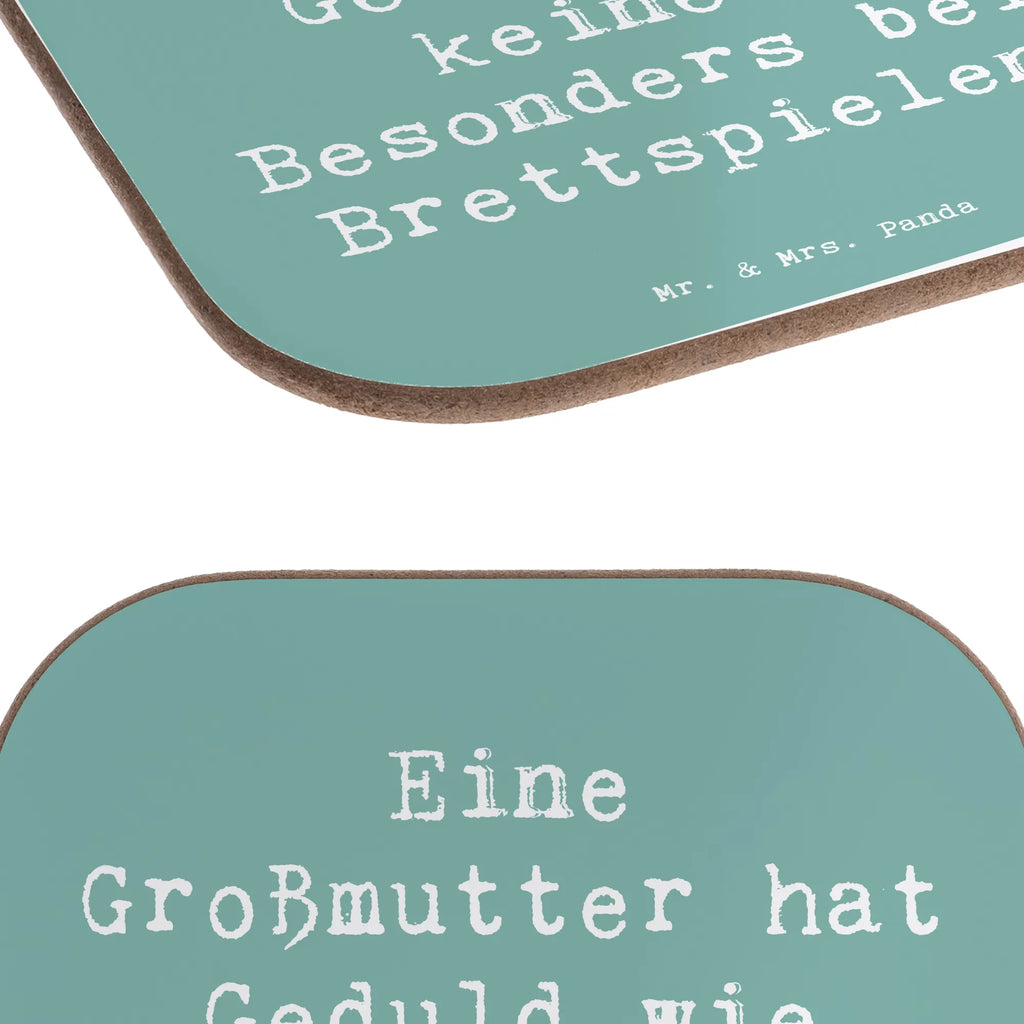 Square coaster Saying Eine Großmutter hat Geduld wie keiner. Besonders beim Brettspielen. Untersetzer, Bierdeckel, Glasuntersetzer, Untersetzer Gläser, Getränkeuntersetzer, Untersetzer aus Holz, Untersetzer für Gläser, Korkuntersetzer, Untersetzer Holz, Holzuntersetzer, Tassen Untersetzer, Untersetzer Design, Familie, Vatertag, Muttertag, Bruder, Schwester, Mama, Papa, Oma, Opa