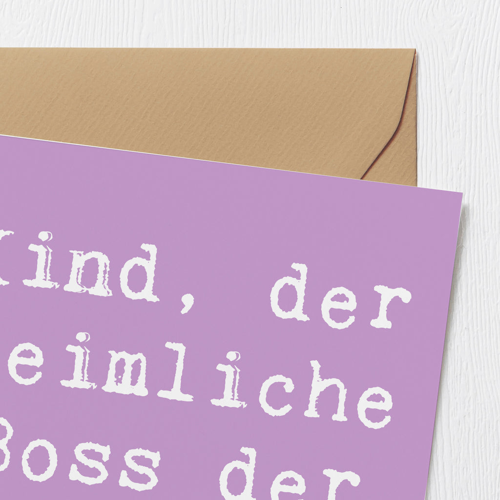 Deluxe Karte Spruch Kind Heimliche Führungskraft Karte, Grußkarte, Klappkarte, Einladungskarte, Glückwunschkarte, Hochzeitskarte, Geburtstagskarte, Hochwertige Grußkarte, Hochwertige Klappkarte, Familie, Vatertag, Muttertag, Bruder, Schwester, Mama, Papa, Oma, Opa