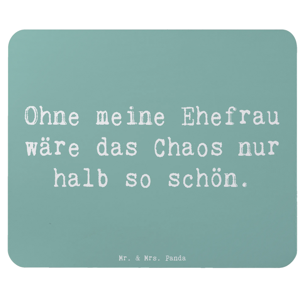 Mauspad Spruch Ohne meine Ehefrau wäre das Chaos nur halb so schön. Mousepad, Computer zubehör, Büroausstattung, PC Zubehör, Arbeitszimmer, Mauspad, Einzigartiges Mauspad, Designer Mauspad, Mausunterlage, Mauspad Büro, Familie, Vatertag, Muttertag, Bruder, Schwester, Mama, Papa, Oma, Opa