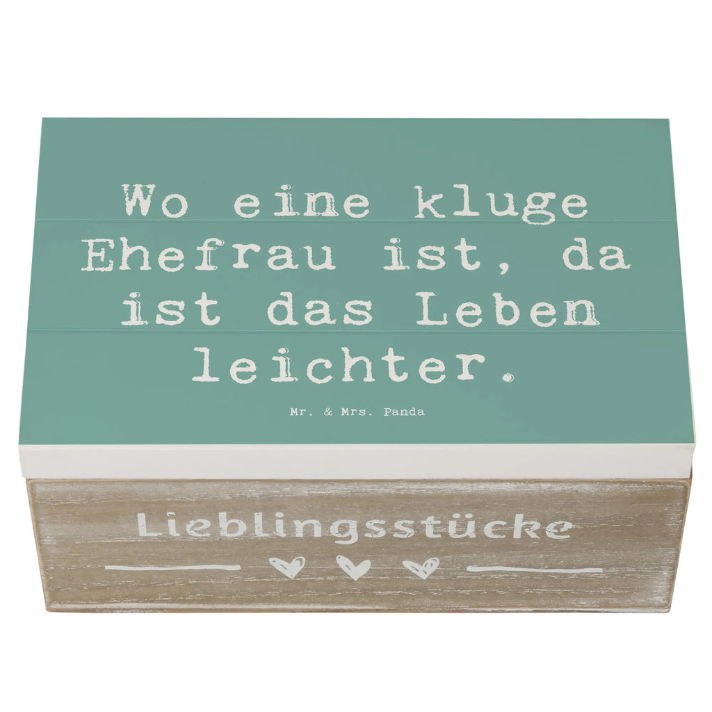 Holzkiste Spruch Kluge Ehefrau Holzkiste, Kiste, Schatzkiste, Truhe, Schatulle, XXL, Erinnerungsbox, Erinnerungskiste, Dekokiste, Aufbewahrungsbox, Geschenkbox, Geschenkdose, Familie, Vatertag, Muttertag, Bruder, Schwester, Mama, Papa, Oma, Opa