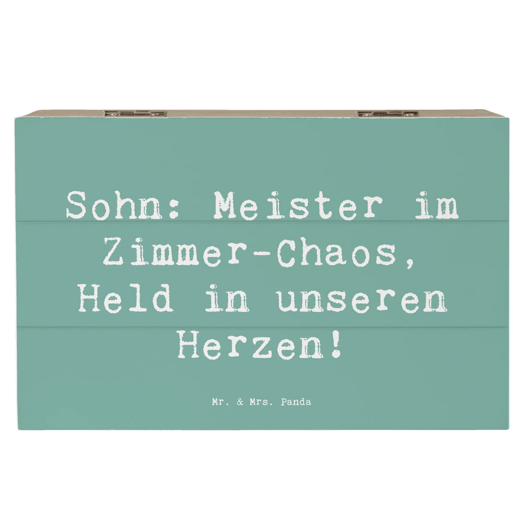 Holzkiste Spruch Sohn Chaosheld Holzkiste, Kiste, Schatzkiste, Truhe, Schatulle, XXL, Erinnerungsbox, Erinnerungskiste, Dekokiste, Aufbewahrungsbox, Geschenkbox, Geschenkdose, Familie, Vatertag, Muttertag, Bruder, Schwester, Mama, Papa, Oma, Opa