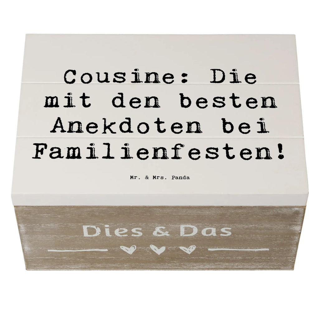 Holzkiste Spruch Cousine Anekdoten Holzkiste, Kiste, Schatzkiste, Truhe, Schatulle, XXL, Erinnerungsbox, Erinnerungskiste, Dekokiste, Aufbewahrungsbox, Geschenkbox, Geschenkdose, Familie, Vatertag, Muttertag, Bruder, Schwester, Mama, Papa, Oma, Opa