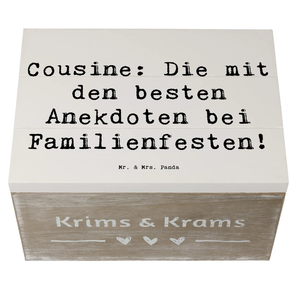 Holzkiste Spruch Cousine Anekdoten Holzkiste, Kiste, Schatzkiste, Truhe, Schatulle, XXL, Erinnerungsbox, Erinnerungskiste, Dekokiste, Aufbewahrungsbox, Geschenkbox, Geschenkdose, Familie, Vatertag, Muttertag, Bruder, Schwester, Mama, Papa, Oma, Opa