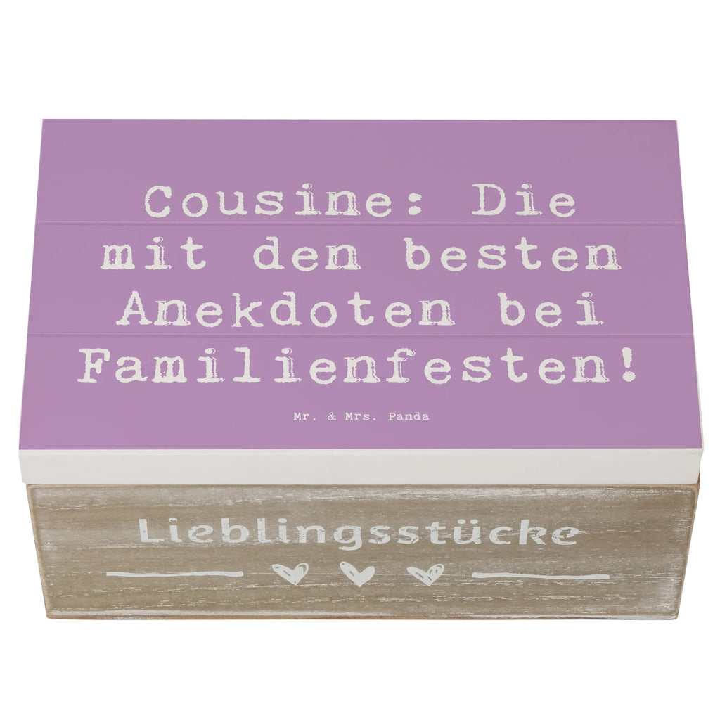 Holzkiste Spruch Cousine Anekdoten Holzkiste, Kiste, Schatzkiste, Truhe, Schatulle, XXL, Erinnerungsbox, Erinnerungskiste, Dekokiste, Aufbewahrungsbox, Geschenkbox, Geschenkdose, Familie, Vatertag, Muttertag, Bruder, Schwester, Mama, Papa, Oma, Opa