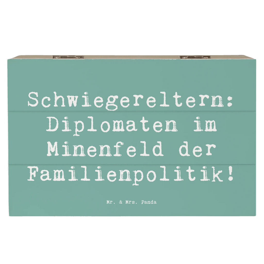 Holzkiste Spruch Schwiegereltern Diplomaten Holzkiste, Kiste, Schatzkiste, Truhe, Schatulle, XXL, Erinnerungsbox, Erinnerungskiste, Dekokiste, Aufbewahrungsbox, Geschenkbox, Geschenkdose, Familie, Vatertag, Muttertag, Bruder, Schwester, Mama, Papa, Oma, Opa