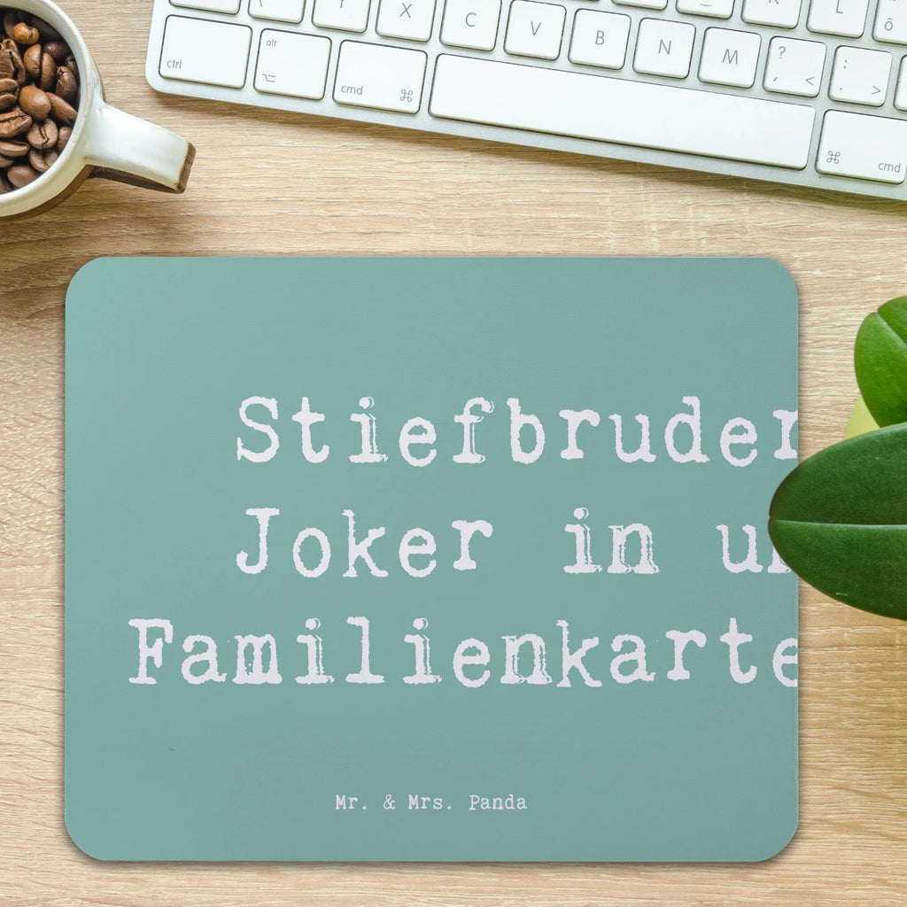 Mauspad Spruch Stiefbruder: Der Joker in unserem Familienkartenspiel! Mousepad, Computer zubehör, Büroausstattung, PC Zubehör, Arbeitszimmer, Mauspad, Einzigartiges Mauspad, Designer Mauspad, Mausunterlage, Mauspad Büro, Familie, Vatertag, Muttertag, Bruder, Schwester, Mama, Papa, Oma, Opa