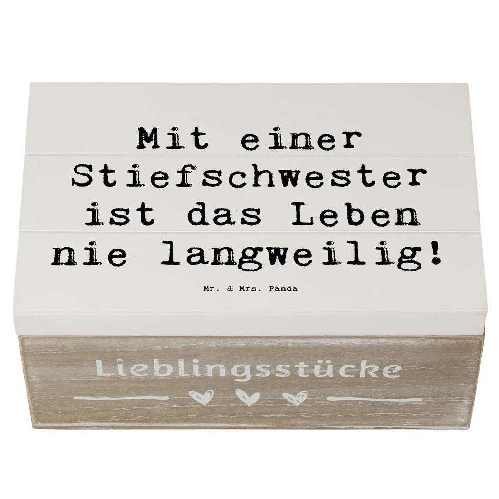 Holzkiste Spruch Stiefschwester Abenteuer Holzkiste, Kiste, Schatzkiste, Truhe, Schatulle, XXL, Erinnerungsbox, Erinnerungskiste, Dekokiste, Aufbewahrungsbox, Geschenkbox, Geschenkdose, Familie, Vatertag, Muttertag, Bruder, Schwester, Mama, Papa, Oma, Opa