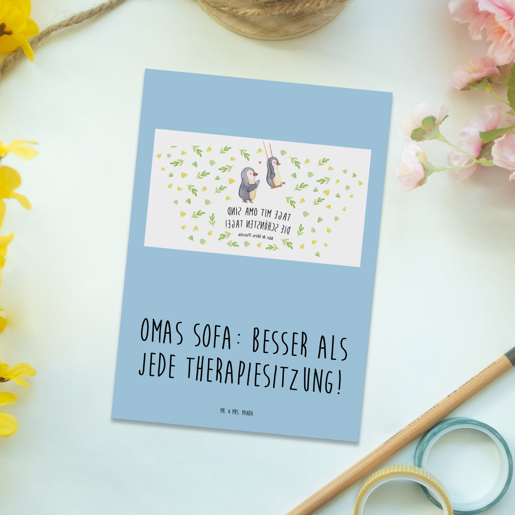 Postkarte Omas Sofa: besser als jede Therapiesitzung! Postkarte, Karte, Geschenkkarte, Grußkarte, Einladung, Ansichtskarte, Geburtstagskarte, Einladungskarte, Dankeskarte, Ansichtskarten, Einladung Geburtstag, Einladungskarten Geburtstag, Familie, Vatertag, Muttertag, Bruder, Schwester, Mama, Papa, Oma, Opa