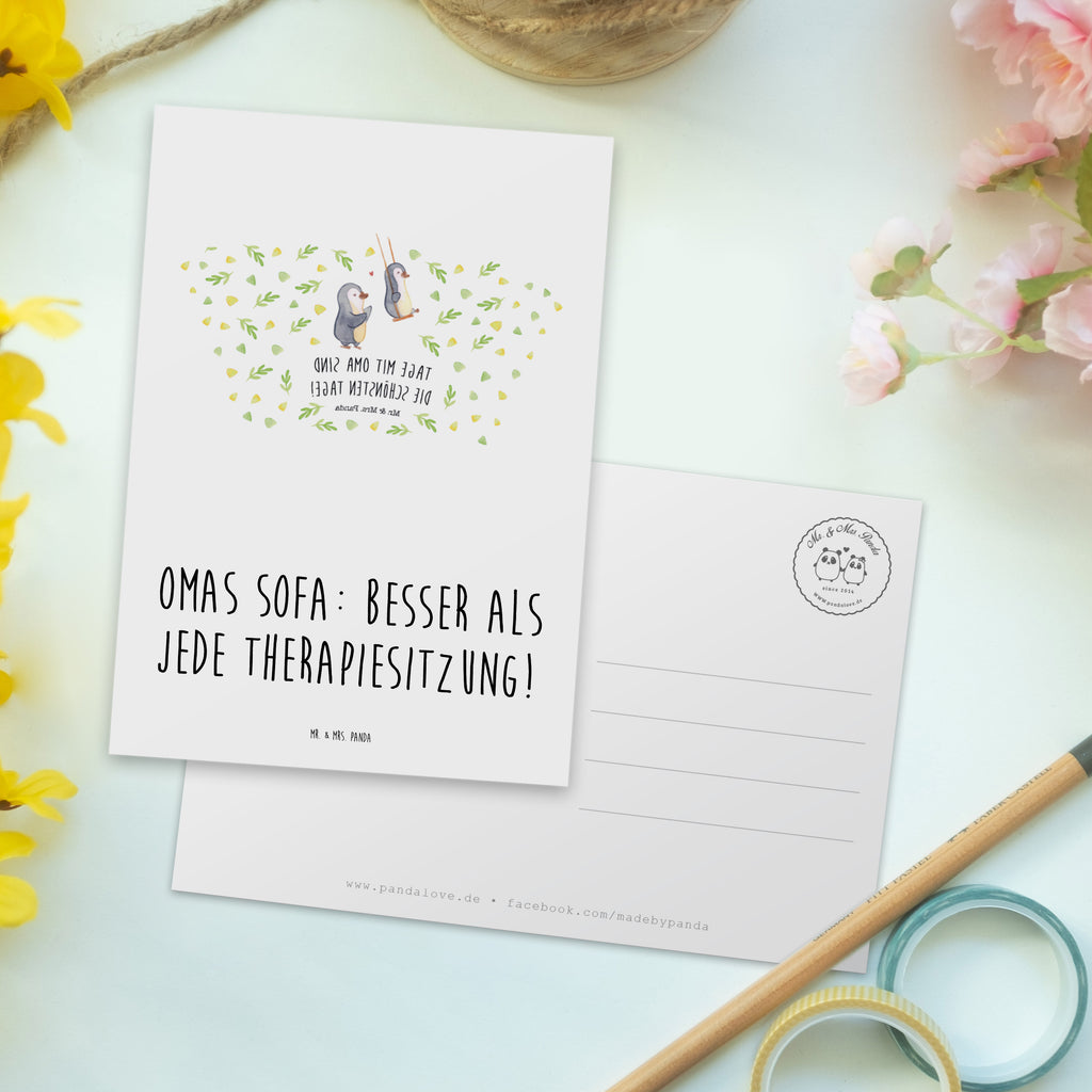 Postkarte Omas Sofa: besser als jede Therapiesitzung! Postkarte, Karte, Geschenkkarte, Grußkarte, Einladung, Ansichtskarte, Geburtstagskarte, Einladungskarte, Dankeskarte, Ansichtskarten, Einladung Geburtstag, Einladungskarten Geburtstag, Familie, Vatertag, Muttertag, Bruder, Schwester, Mama, Papa, Oma, Opa