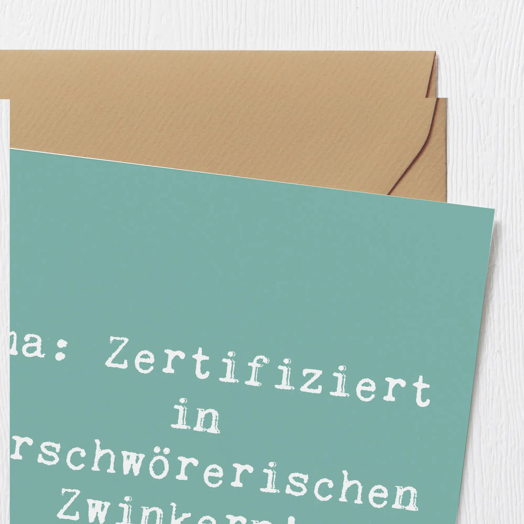 Deluxe Karte Spruch Oma Zwinkern Karte, Grußkarte, Klappkarte, Einladungskarte, Glückwunschkarte, Hochzeitskarte, Geburtstagskarte, Hochwertige Grußkarte, Hochwertige Klappkarte, Familie, Vatertag, Muttertag, Bruder, Schwester, Mama, Papa, Oma, Opa