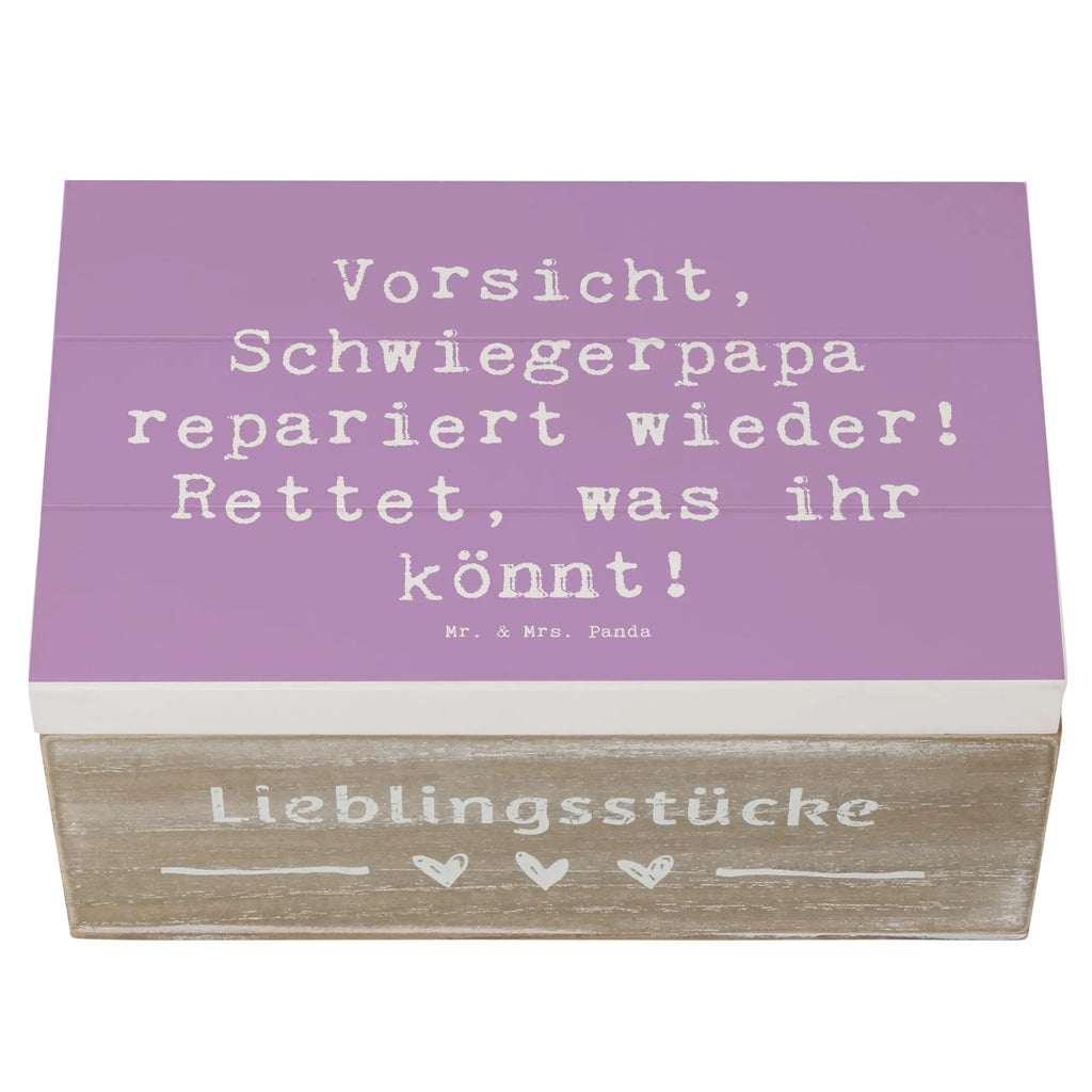 Holzkiste Spruch Schwiegerpapa Repariert Holzkiste, Kiste, Schatzkiste, Truhe, Schatulle, XXL, Erinnerungsbox, Erinnerungskiste, Dekokiste, Aufbewahrungsbox, Geschenkbox, Geschenkdose, Familie, Vatertag, Muttertag, Bruder, Schwester, Mama, Papa, Oma, Opa