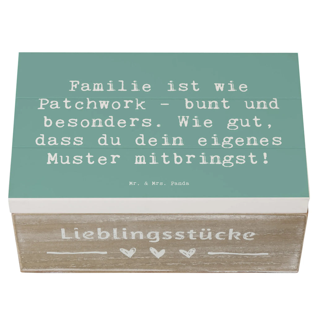 Holzkiste Spruch Adoptivkind Patchworkfamilie Holzkiste, Kiste, Schatzkiste, Truhe, Schatulle, XXL, Erinnerungsbox, Erinnerungskiste, Dekokiste, Aufbewahrungsbox, Geschenkbox, Geschenkdose, Familie, Vatertag, Muttertag, Bruder, Schwester, Mama, Papa, Oma, Opa