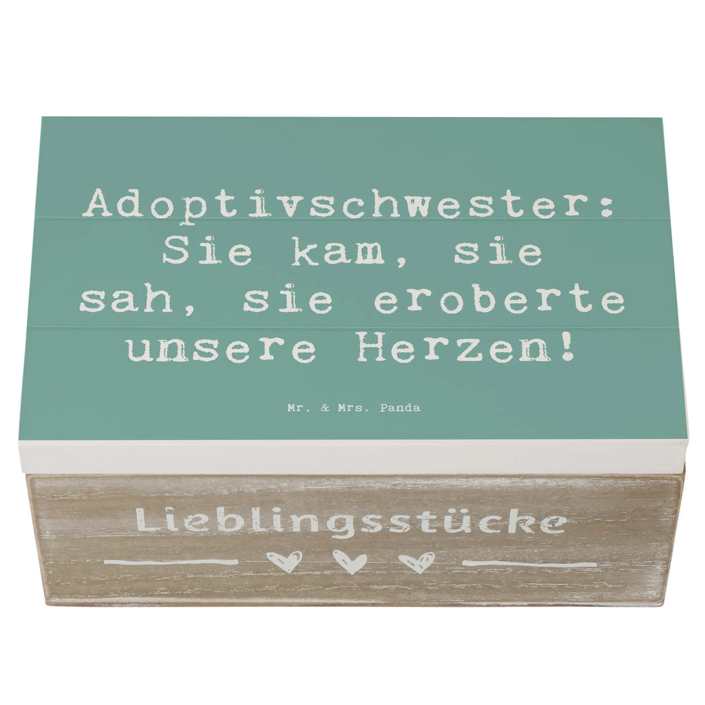 Holzkiste Spruch Adoptivschwester Herz Holzkiste, Kiste, Schatzkiste, Truhe, Schatulle, XXL, Erinnerungsbox, Erinnerungskiste, Dekokiste, Aufbewahrungsbox, Geschenkbox, Geschenkdose, Familie, Vatertag, Muttertag, Bruder, Schwester, Mama, Papa, Oma, Opa