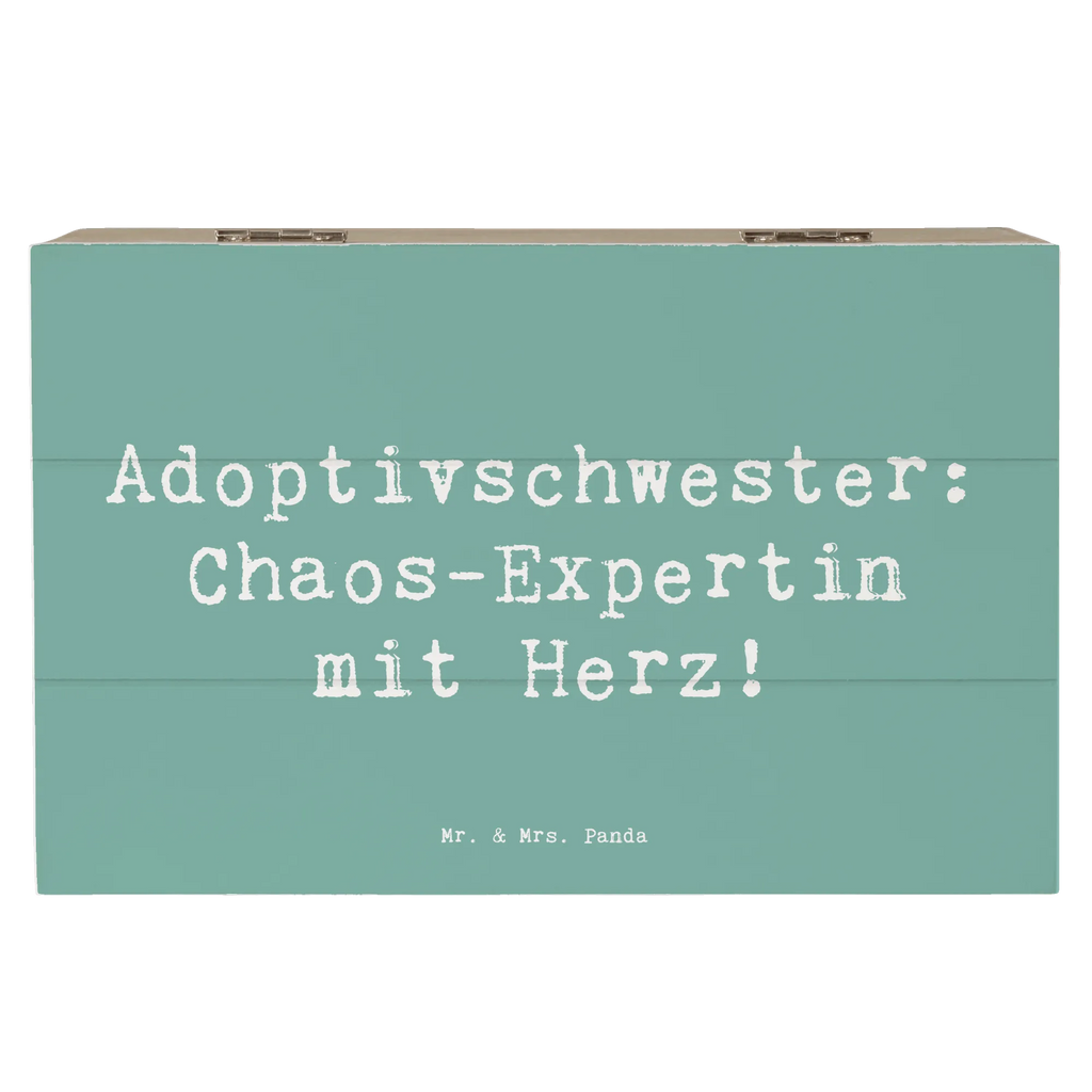 Holzkiste Spruch Adoptivschwester Chaos Holzkiste, Kiste, Schatzkiste, Truhe, Schatulle, XXL, Erinnerungsbox, Erinnerungskiste, Dekokiste, Aufbewahrungsbox, Geschenkbox, Geschenkdose, Familie, Vatertag, Muttertag, Bruder, Schwester, Mama, Papa, Oma, Opa