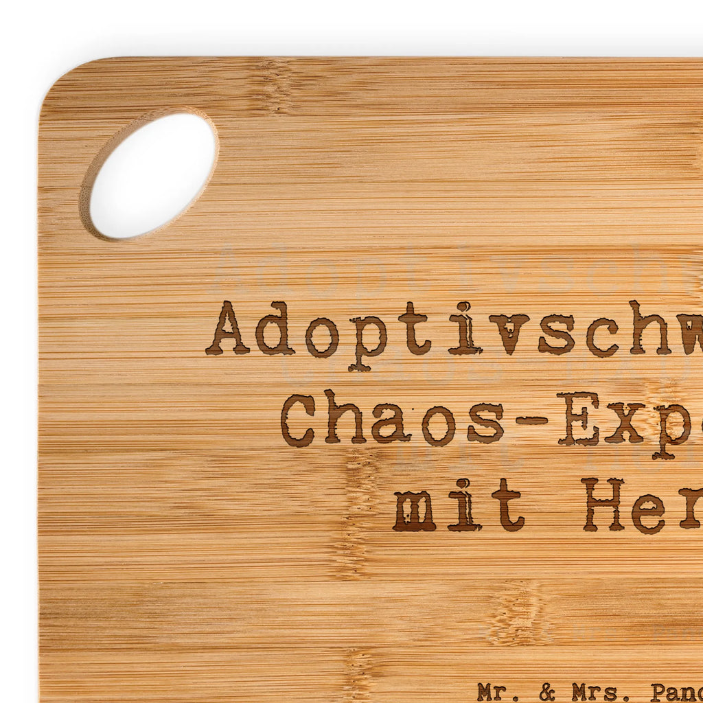 Bambus - Schneidebrett Spruch Adoptivschwester Chaos Schneidebrett, Holzbrett, Küchenbrett, Frühstücksbrett, Hackbrett, Brett, Holzbrettchen, Servierbrett, Bretter, Holzbretter, Holz Bretter, Schneidebrett Holz, Holzbrett mit Gravur, Schneidbrett, Holzbrett Küche, Holzschneidebrett, Familie, Vatertag, Muttertag, Bruder, Schwester, Mama, Papa, Oma, Opa