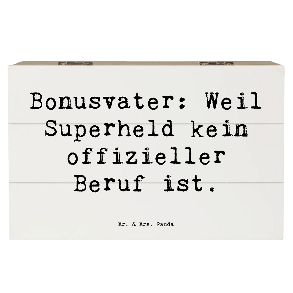 Holzkiste Spruch Bonusvater Superheld Holzkiste, Kiste, Schatzkiste, Truhe, Schatulle, XXL, Erinnerungsbox, Erinnerungskiste, Dekokiste, Aufbewahrungsbox, Geschenkbox, Geschenkdose, Familie, Vatertag, Muttertag, Bruder, Schwester, Mama, Papa, Oma, Opa