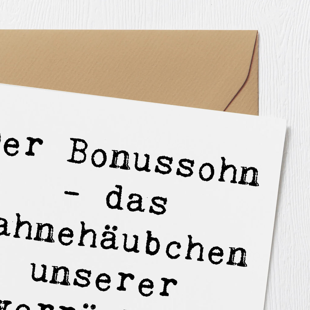 Deluxe Karte Spruch Der Bonussohn Karte, Grußkarte, Klappkarte, Einladungskarte, Glückwunschkarte, Hochzeitskarte, Geburtstagskarte, Hochwertige Grußkarte, Hochwertige Klappkarte, Familie, Vatertag, Muttertag, Bruder, Schwester, Mama, Papa, Oma, Opa