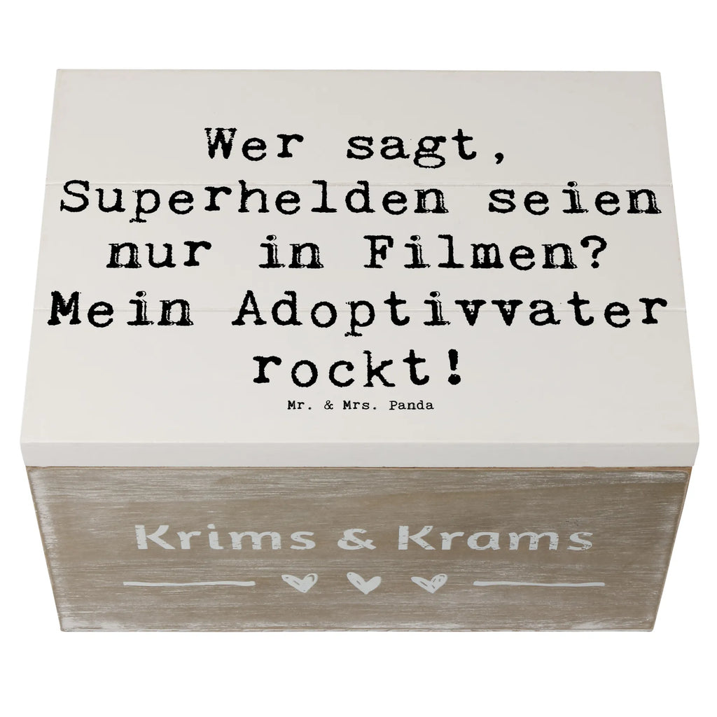 Holzkiste Spruch Adoptivvater Superheld Holzkiste, Kiste, Schatzkiste, Truhe, Schatulle, XXL, Erinnerungsbox, Erinnerungskiste, Dekokiste, Aufbewahrungsbox, Geschenkbox, Geschenkdose, Familie, Vatertag, Muttertag, Bruder, Schwester, Mama, Papa, Oma, Opa