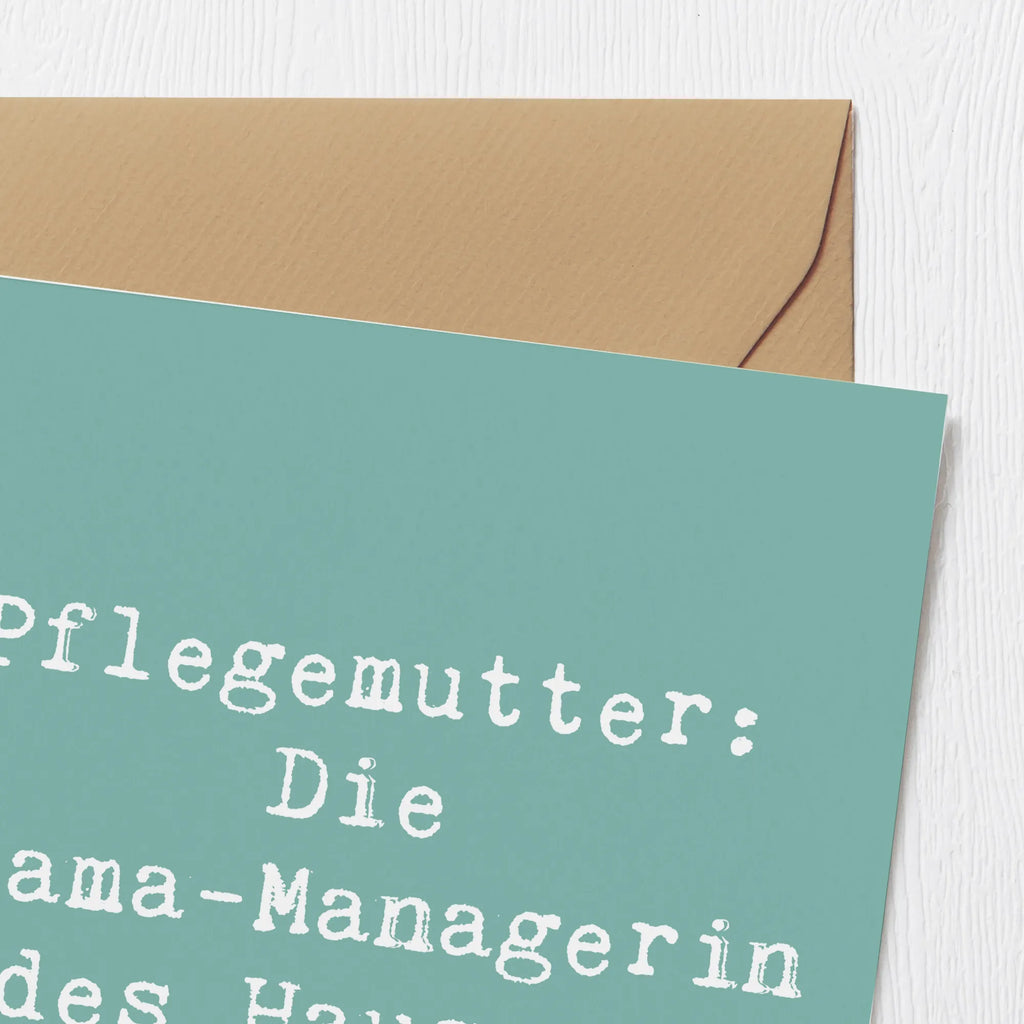 Deluxe Karte Spruch Pflegemutter Managerin Karte, Grußkarte, Klappkarte, Einladungskarte, Glückwunschkarte, Hochzeitskarte, Geburtstagskarte, Hochwertige Grußkarte, Hochwertige Klappkarte, Familie, Vatertag, Muttertag, Bruder, Schwester, Mama, Papa, Oma, Opa