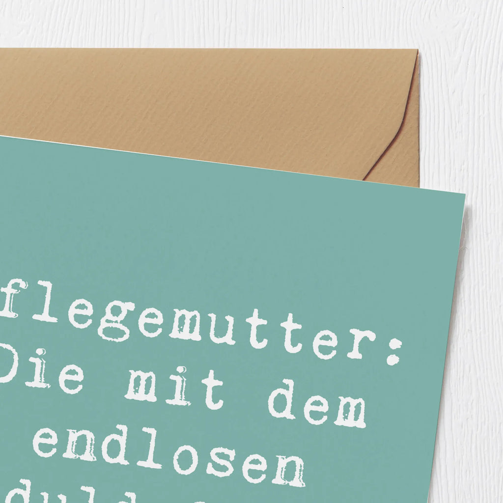 Deluxe Karte Spruch Pflegemutter: Die mit dem endlosen Geduldsfaden. Karte, Grußkarte, Klappkarte, Einladungskarte, Glückwunschkarte, Hochzeitskarte, Geburtstagskarte, Hochwertige Grußkarte, Hochwertige Klappkarte, Familie, Vatertag, Muttertag, Bruder, Schwester, Mama, Papa, Oma, Opa