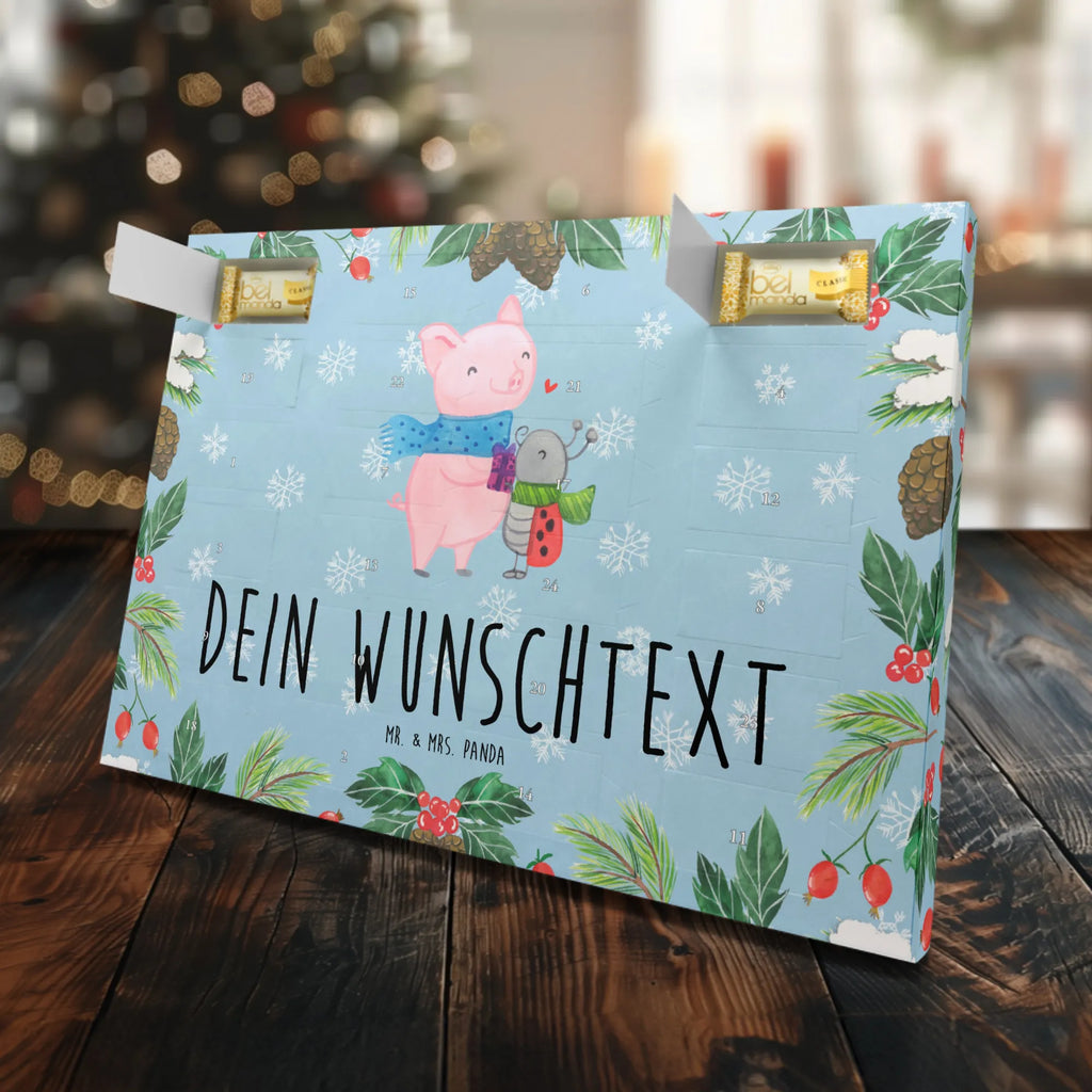 Personalisierter Marzipan Adventskalender Glühschwein Smörle Personalisierter Marzipan Adventskalender, Winter, Weihnachten, Weihnachtsdeko, Nikolaus, Advent, Heiligabend, Wintermotiv, Handgezeichnetes Glühschwein, Kreatives Glühschwein Design, Winterlicher Glühwein Spruch, Glühwein Liebhaber Geschenk, Herzliches Marienkäfer Motiv, Marienkäfer in Winterkleidung, Glühwein ist köstlich Spruch, Smörle der stolze Marienkäfer, Süßer Marienkäfer gibt Geschenk, Romantische Geschenkidee Glühwein