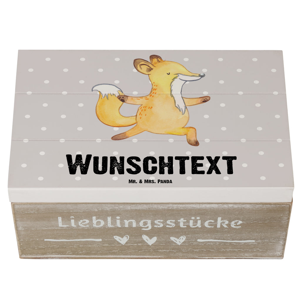 Personalisierte Holzkiste Yogalehrer Herz Holzkiste mit Namen, Kiste mit Namen, Schatzkiste mit Namen, Truhe mit Namen, Schatulle mit Namen, Erinnerungsbox mit Namen, Erinnerungskiste, mit Namen, Dekokiste mit Namen, Aufbewahrungsbox mit Namen, Holzkiste Personalisiert, Kiste Personalisiert, Schatzkiste Personalisiert, Truhe Personalisiert, Schatulle Personalisiert, Erinnerungsbox Personalisiert, Erinnerungskiste Personalisiert, Dekokiste Personalisiert, Aufbewahrungsbox Personalisiert, Geschenkbox personalisiert, GEschenkdose personalisiert, Beruf, Ausbildung, Jubiläum, Abschied, Rente, Kollege, Kollegin, Geschenk, Schenken, Arbeitskollege, Mitarbeiter, Firma, Danke, Dankeschön