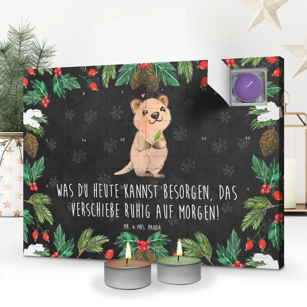 Duftkerzen Adventskalender Quokka Happy Adventskalender, Kerzen Adventskalender, Duftkerzen Adventskalender, Tiermotive, Gute Laune, lustige Sprüche, Tiere, Quokka, Verschieben, Aufschieberitis, Lustiger Spruch, Niedliches Tier, Dinge erledigen