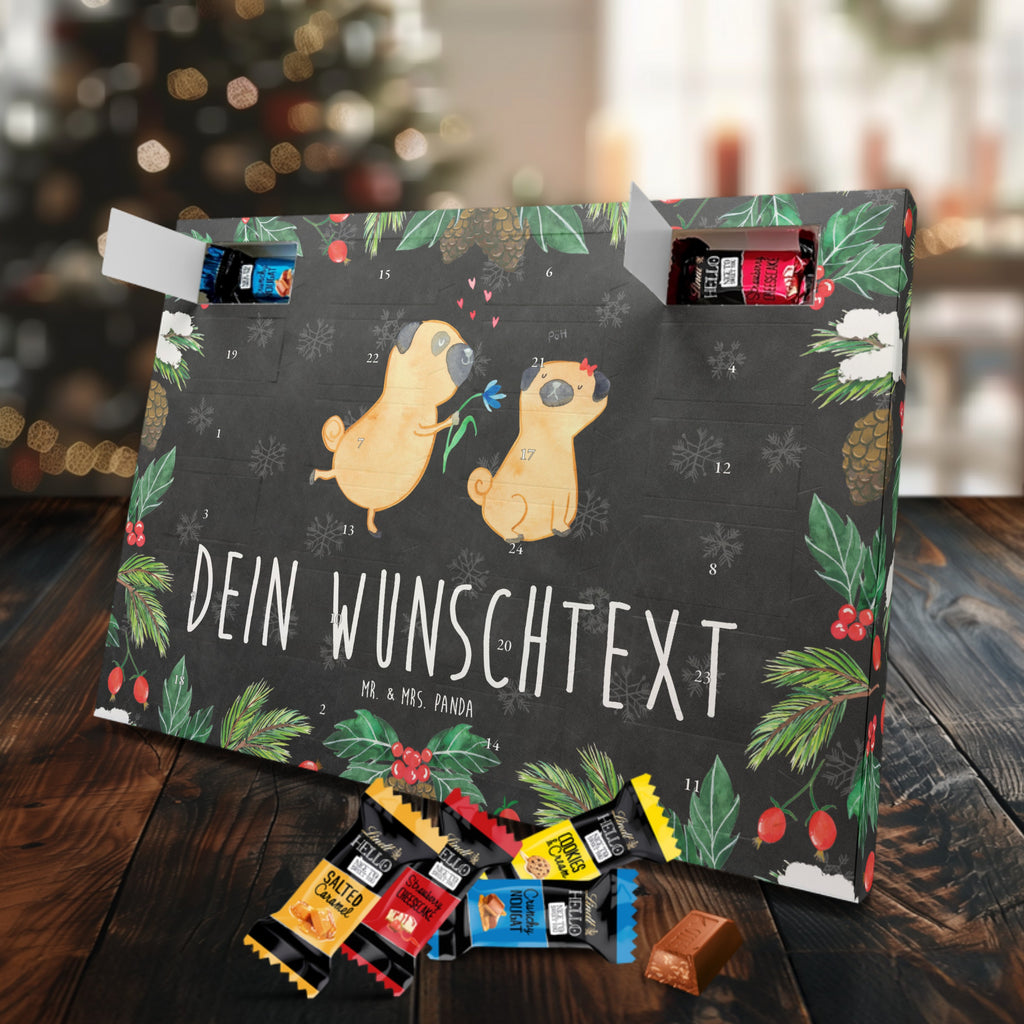 Personalisierter Markenschokolade Adventskalender Mops Verliebt Personalisierter Adventskalender, Hund, Hundemotiv, Haustier, Hunderasse, Tierliebhaber, Hundebesitzer, Sprüche, Mops, Möpse, Hundeliebe, verliebt, Liebe, Liebesspruch. Verlobt, Geschenk Freund, Partner