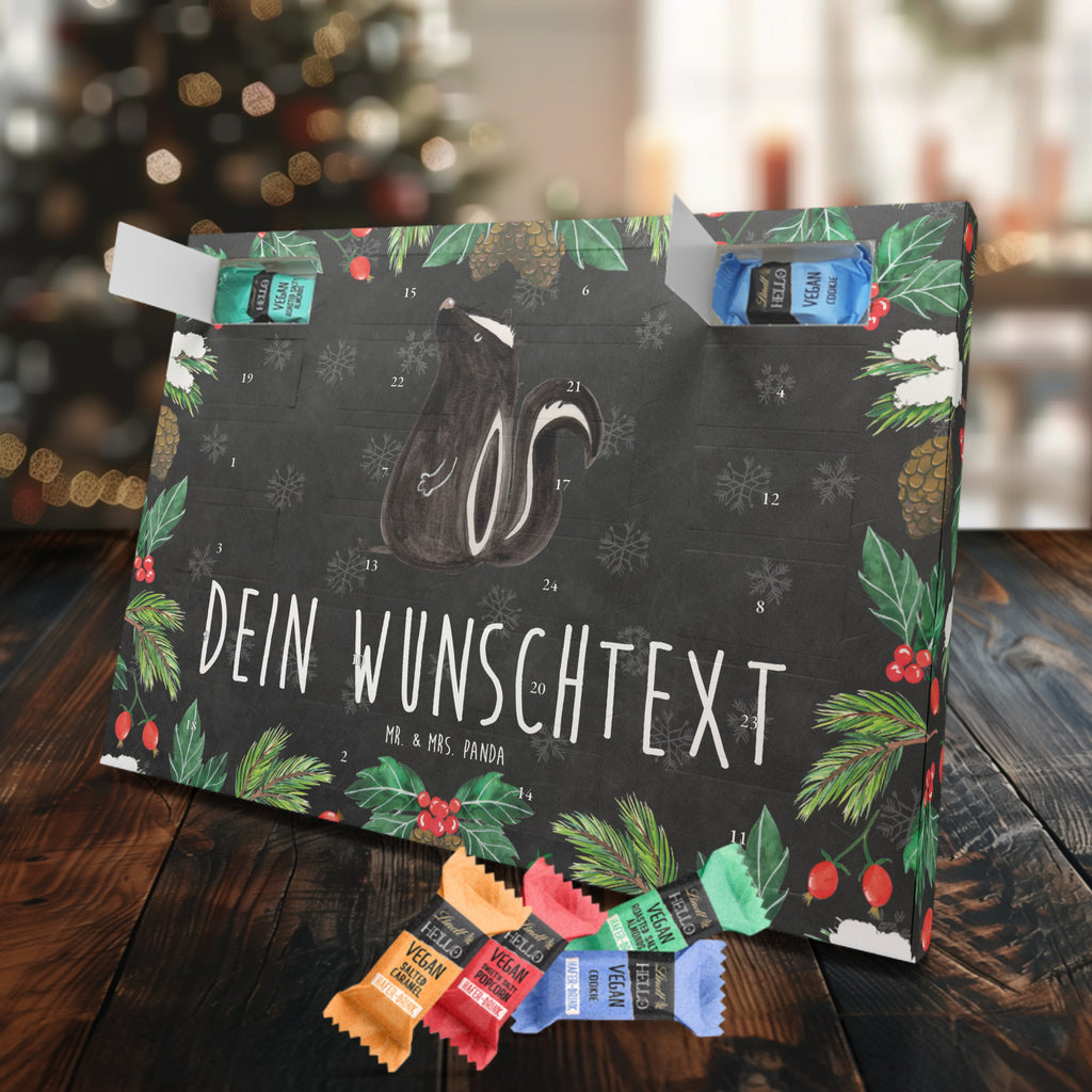 Personalisierter veganer Adventskalender Stinktier Sitzen Personalisierter veganer Adventskalender, Stinktier, Skunk, Wildtier, Raubtier, Stinker, Stinki, Spruch, Büro, Recht, Besserwisser