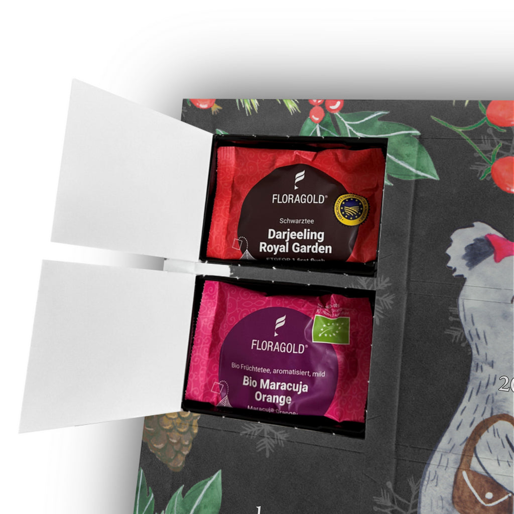 Personalisierter Tee Adventskalender Koala Familie zwei Personalisierter Tee Adventskalender, Familie, Vatertag, Muttertag, Bruder, Schwester, Mama, Papa, Oma, Opa, Koala, Koalabär, beste Familie, Familienzeit, Familienleben, Koalafamilie, Lieblingsfamilie