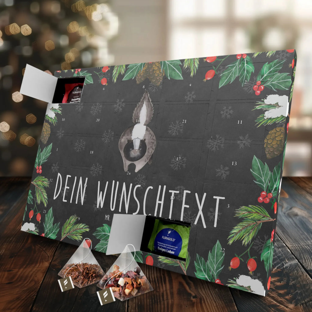 Personalisierter Tee Adventskalender Stinktier Angriff Personalisierter Tee Adventskalender, Stinktier, Skunk, Wildtier, Raubtier, Stinker, Stinki, wütend, Drohung