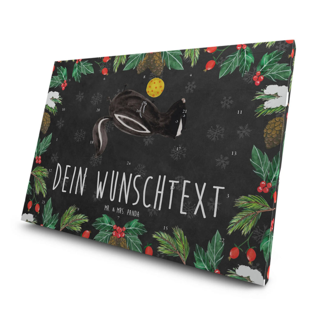 Personalisierter Tee Adventskalender Stinktier Ball Personalisierter Tee Adventskalender, Stinktier, Skunk, Wildtier, Raubtier, Stinker, Stinki, verspielt, Weisheit