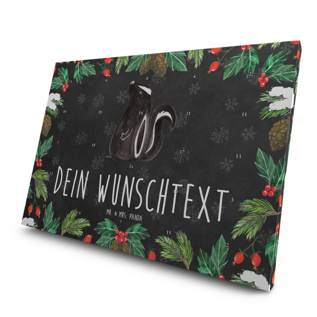 Personalisierter Tee Adventskalender Stinktier Sitzen Personalisierter Tee Adventskalender, Stinktier, Skunk, Wildtier, Raubtier, Stinker, Stinki, Spruch, Büro, Recht, Besserwisser