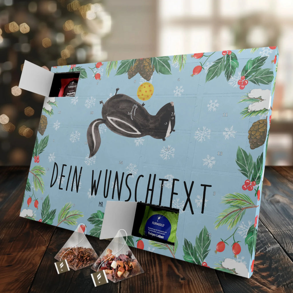 Personalisierter Tee Adventskalender Stinktier Ball Personalisierter Tee Adventskalender, Stinktier, Skunk, Wildtier, Raubtier, Stinker, Stinki, verspielt, Weisheit