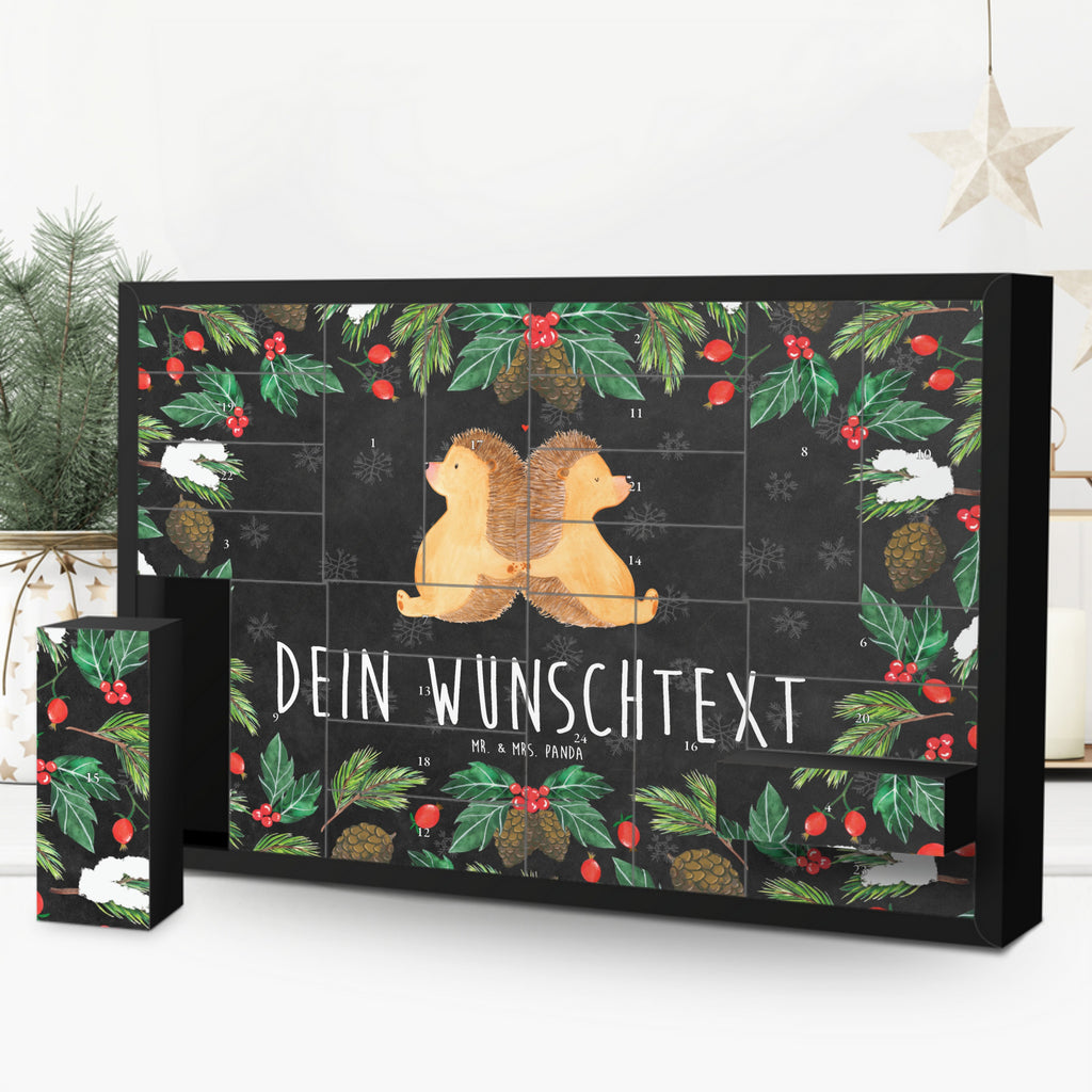 Personalisierter Befüllbarer Adventskalender Igel händchenhaltend Befüllbarer Adventskalender, Adventskalender zum selbst befüllen, Liebe, Partner, Freund, Freundin, Ehemann, Ehefrau, Heiraten, Verlobung, Heiratsantrag, Liebesgeschenk, Jahrestag, Hocheitstag, Igel, Igelliebe, Hand in Hand, Liebesbeweis, große Liebe, Liebesbotschaft, Hochzeit, Lieblingsmensch, Gemeinsamkeit, Love, Geschenk für zwei