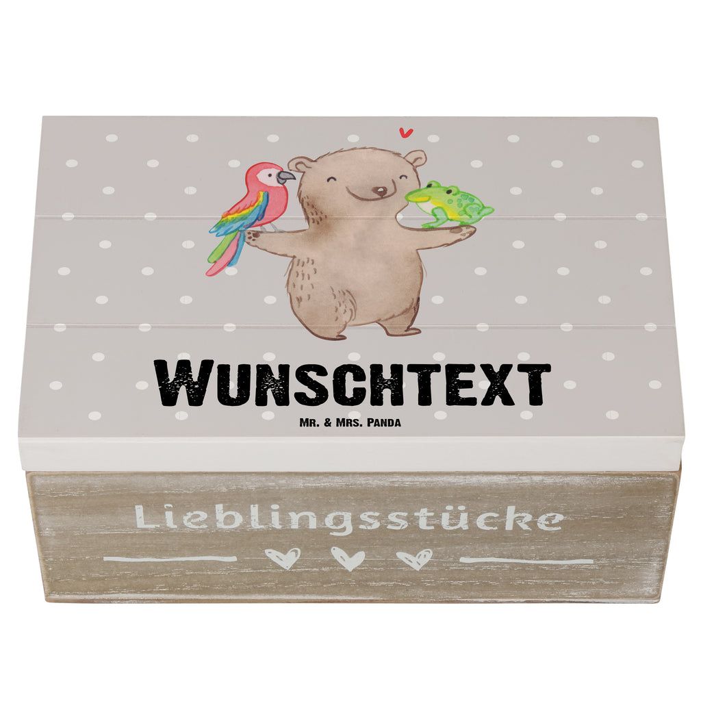 Personalisierte Holzkiste Tierwirt Herz Holzkiste mit Namen, Kiste mit Namen, Schatzkiste mit Namen, Truhe mit Namen, Schatulle mit Namen, Erinnerungsbox mit Namen, Erinnerungskiste, mit Namen, Dekokiste mit Namen, Aufbewahrungsbox mit Namen, Holzkiste Personalisiert, Kiste Personalisiert, Schatzkiste Personalisiert, Truhe Personalisiert, Schatulle Personalisiert, Erinnerungsbox Personalisiert, Erinnerungskiste Personalisiert, Dekokiste Personalisiert, Aufbewahrungsbox Personalisiert, Geschenkbox personalisiert, GEschenkdose personalisiert, Beruf, Ausbildung, Jubiläum, Abschied, Rente, Kollege, Kollegin, Geschenk, Schenken, Arbeitskollege, Mitarbeiter, Firma, Danke, Dankeschön, Landwirt; Bauer, Tierwirt, Agronom, Farmer, Bauernhof